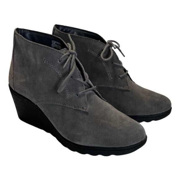 White Mountain Kahlua Gray Suede Wedge Ankle Bootie NWOT 11m - Picture 1 of 9